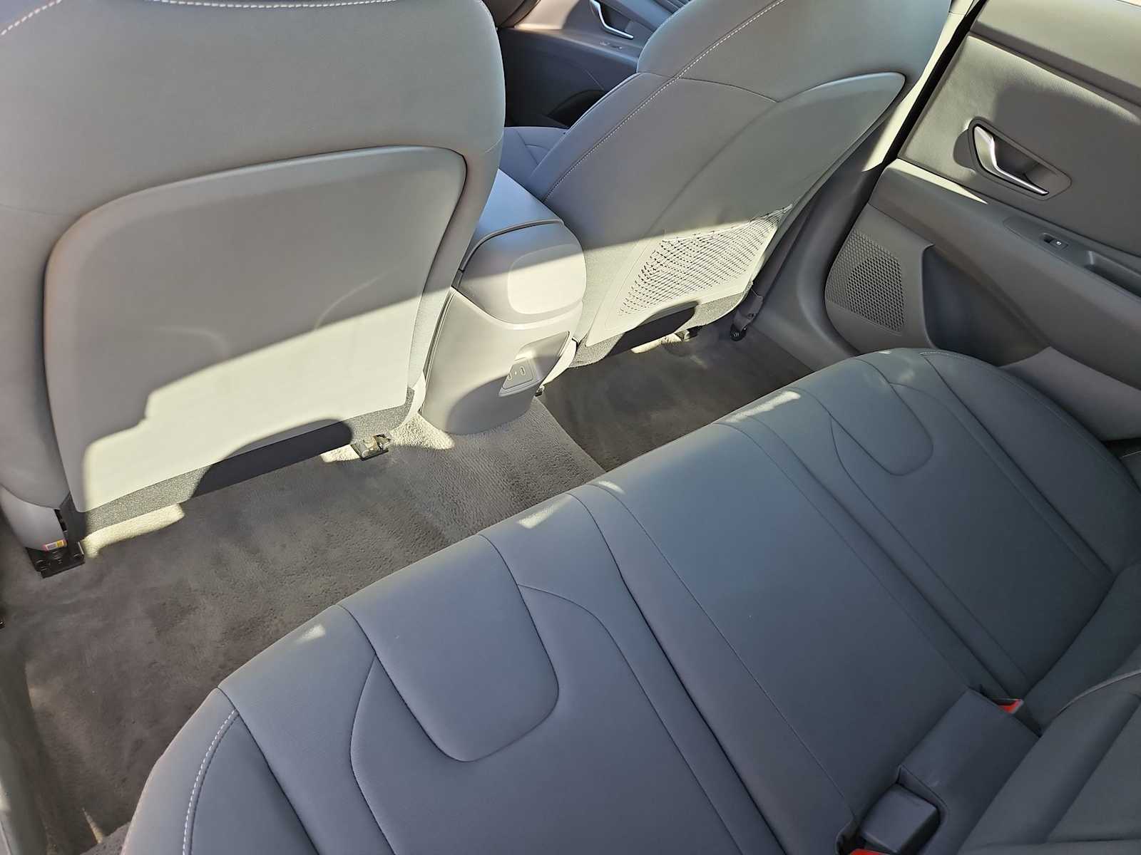 Thumbnail: 2025 Hyundai Elantra - 18