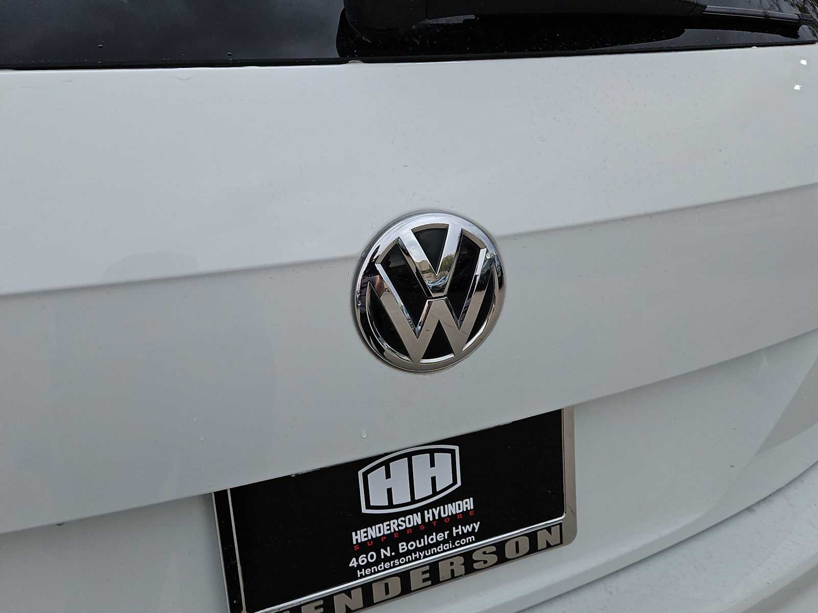 Thumbnail: 2018 Volkswagen Tiguan - 11