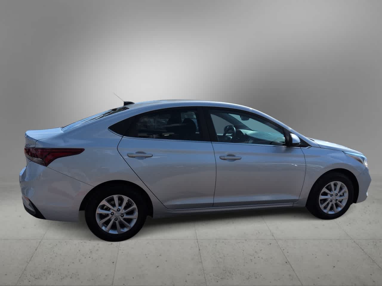 Thumbnail: 2022 Hyundai Accent - 9