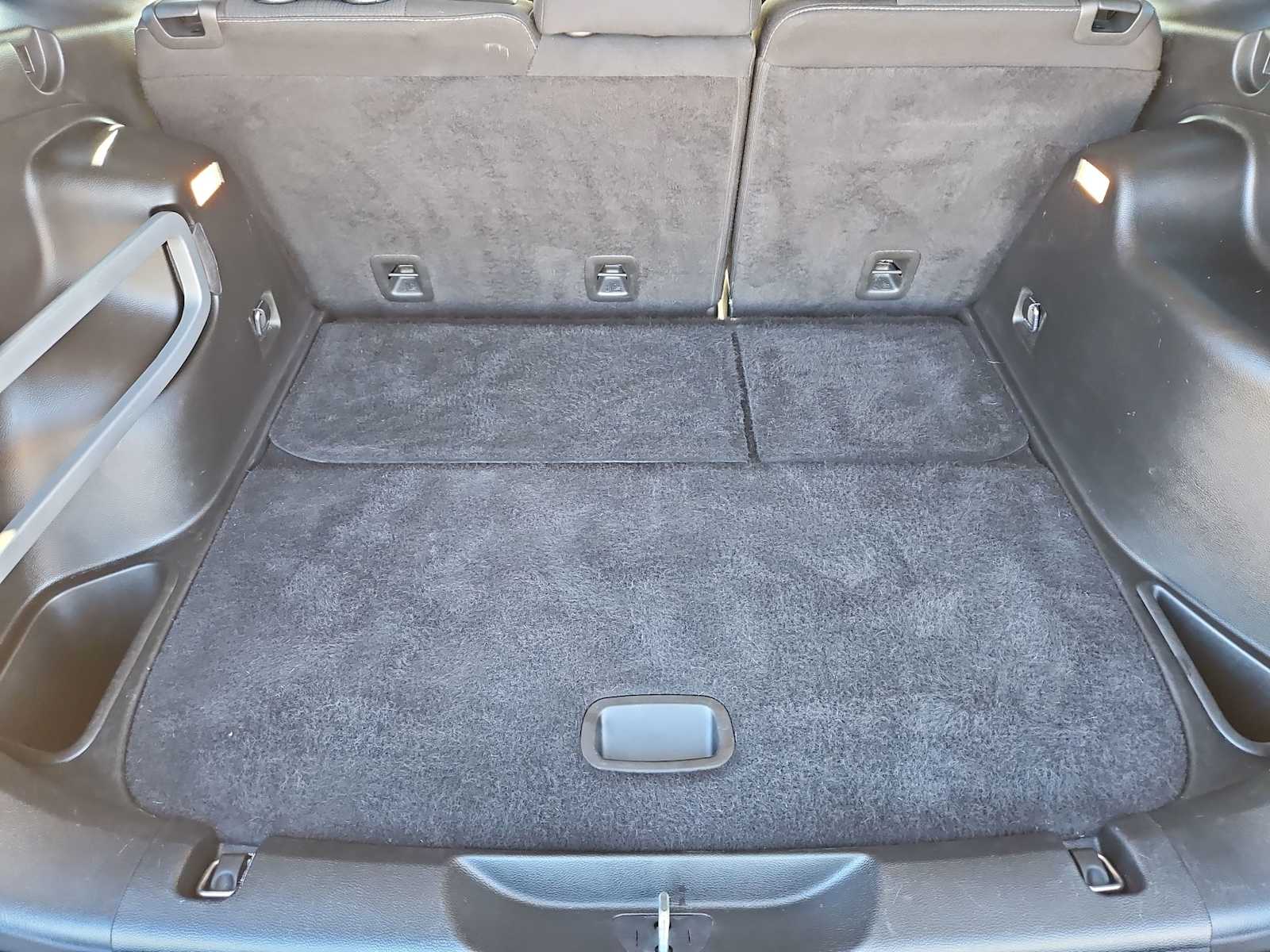 Thumbnail: 2017 Jeep Cherokee - 35