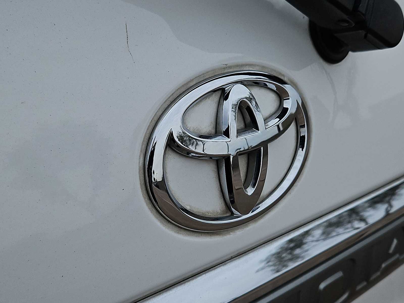 Thumbnail: 2016 Toyota Sequoia - 12