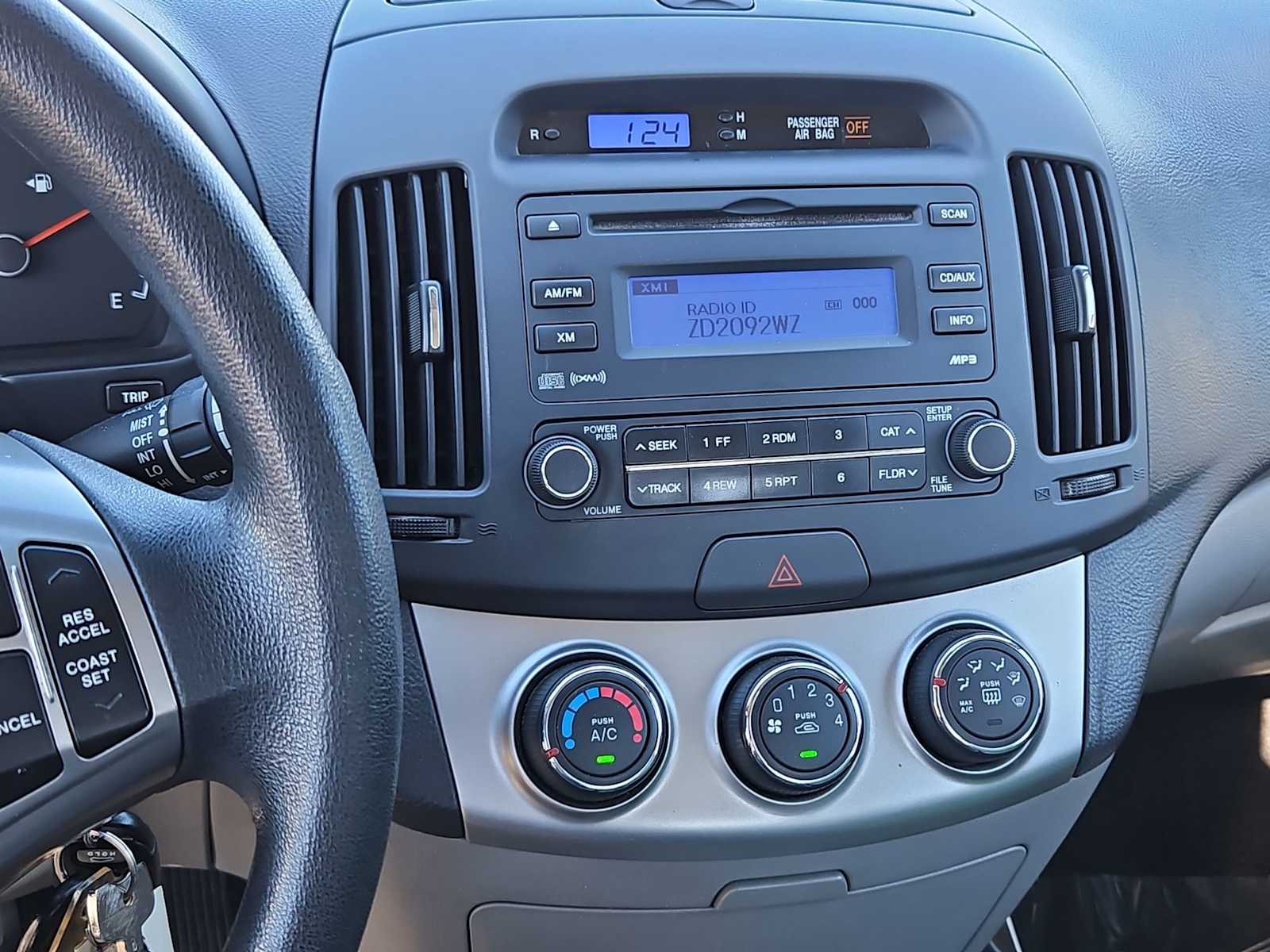 Thumbnail: 2010 Hyundai Elantra - 26