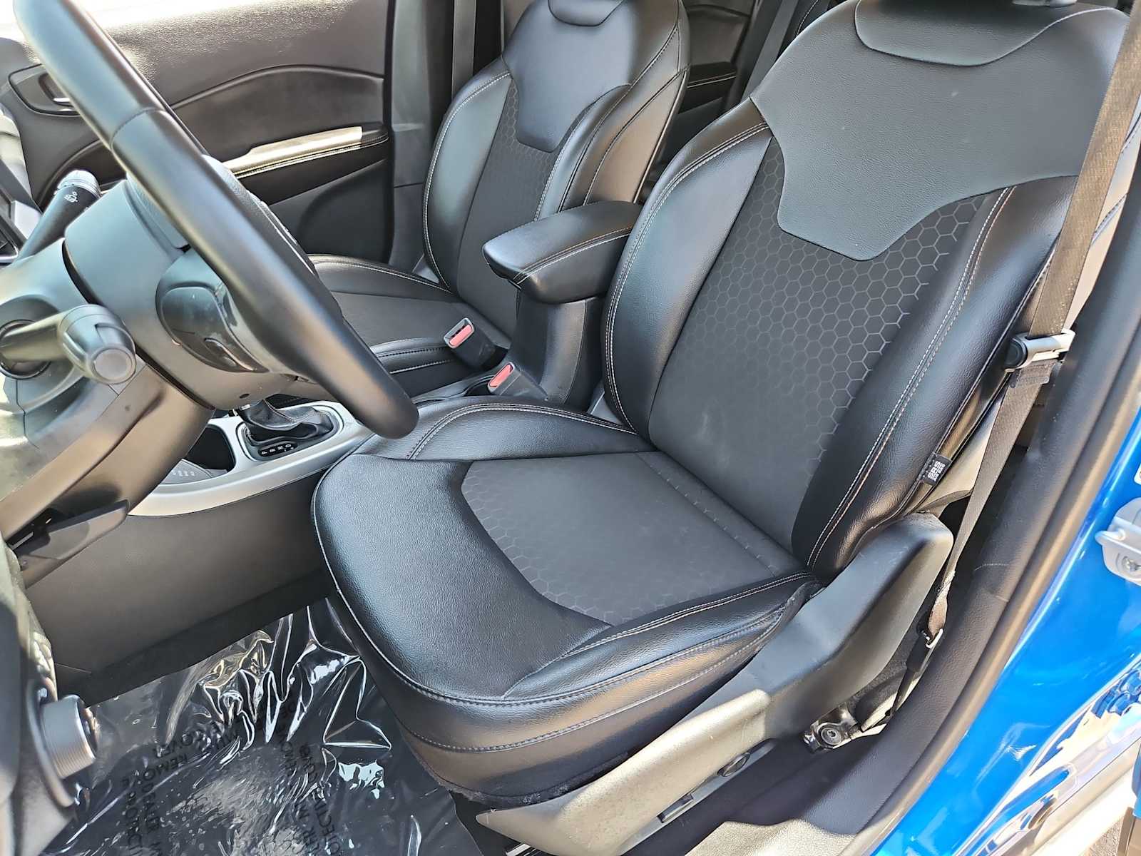 Thumbnail: 2020 Jeep Compass - 16