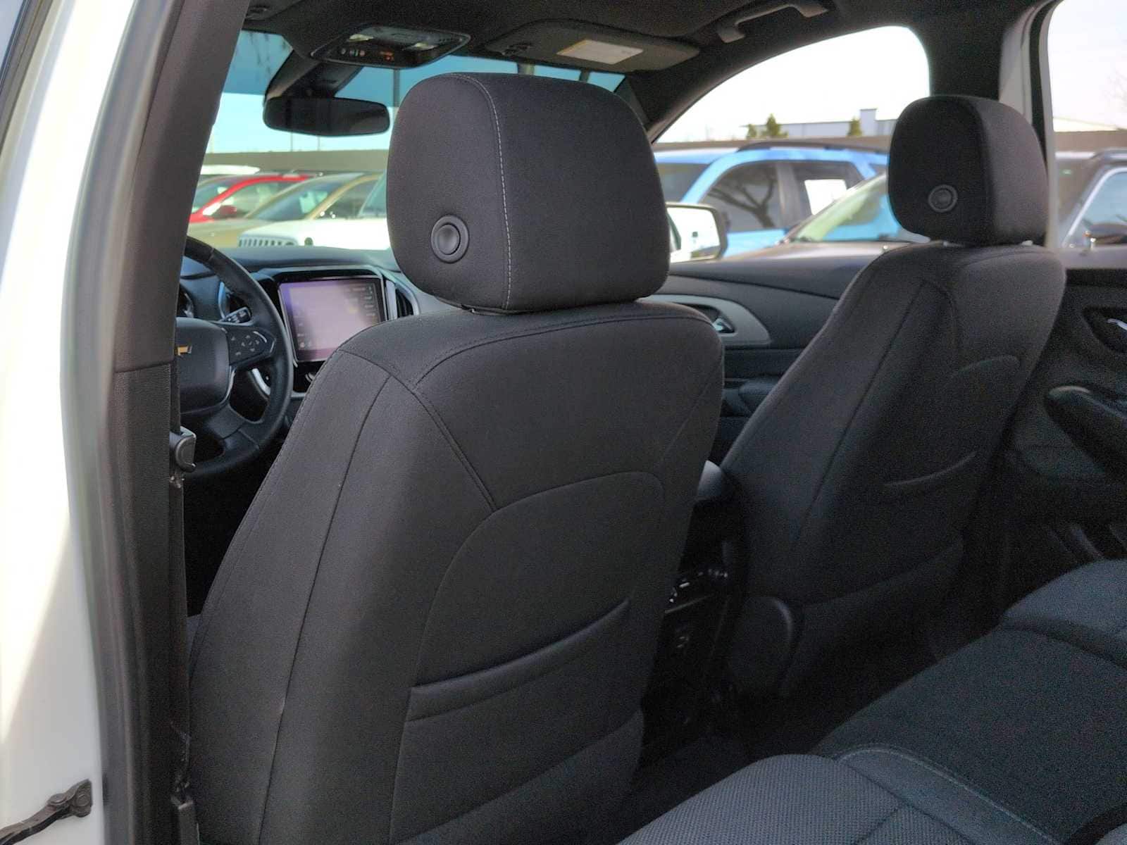 Thumbnail: 2023 Chevrolet Traverse - 19