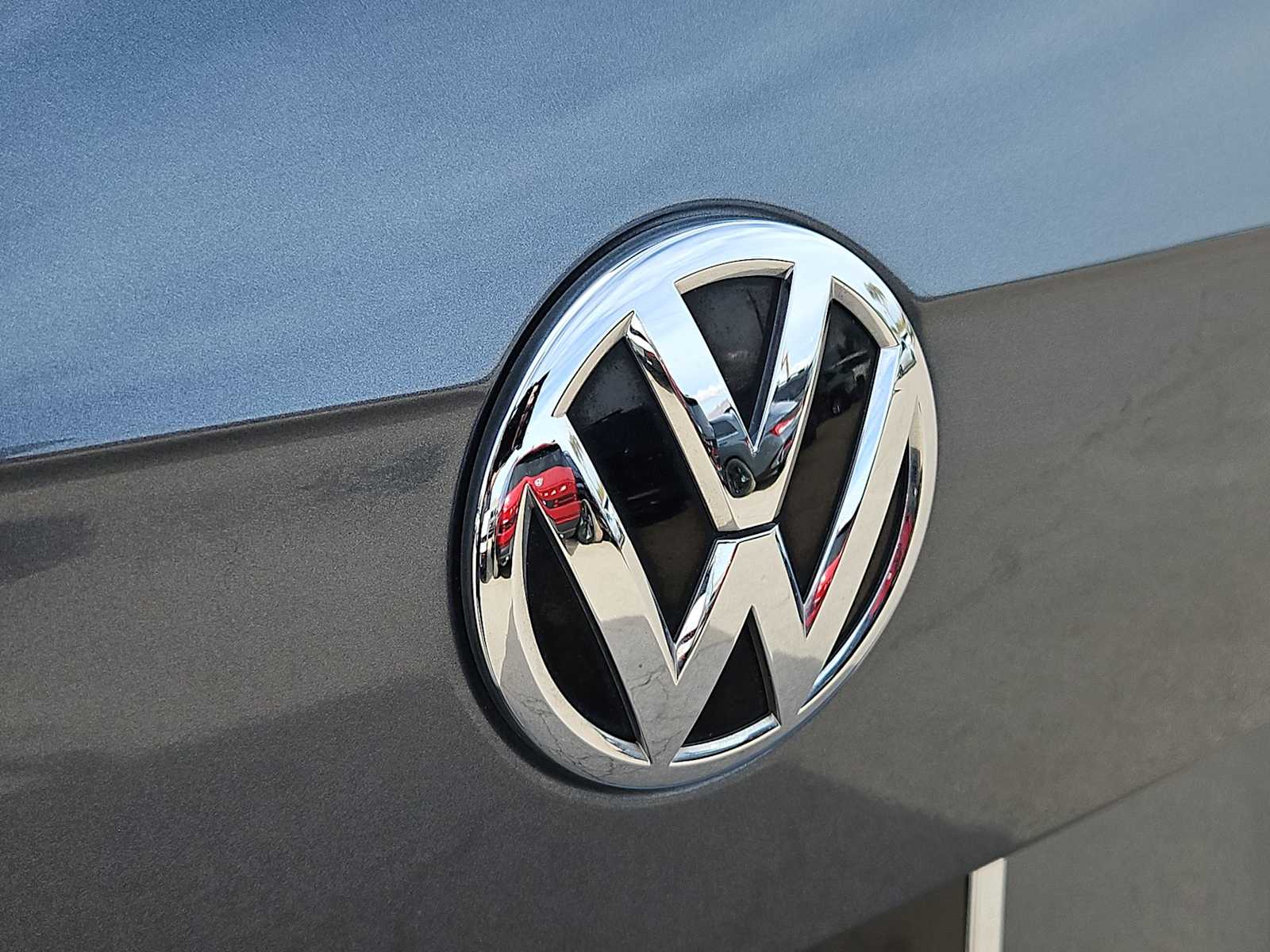 Thumbnail: 2018 Volkswagen Tiguan - 11