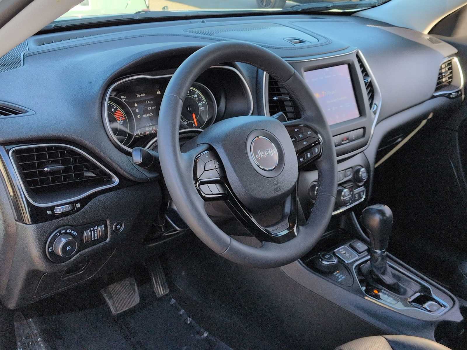 Thumbnail: 2023 Jeep Cherokee - 10