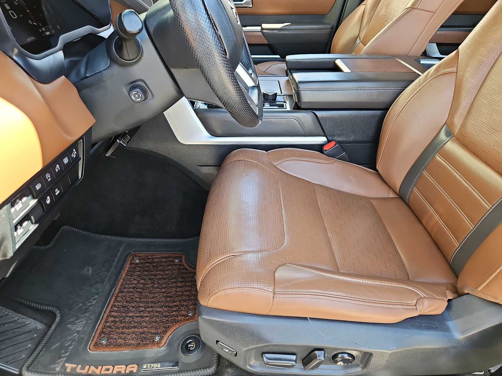 Thumbnail: 2022 Toyota Tundra - 15