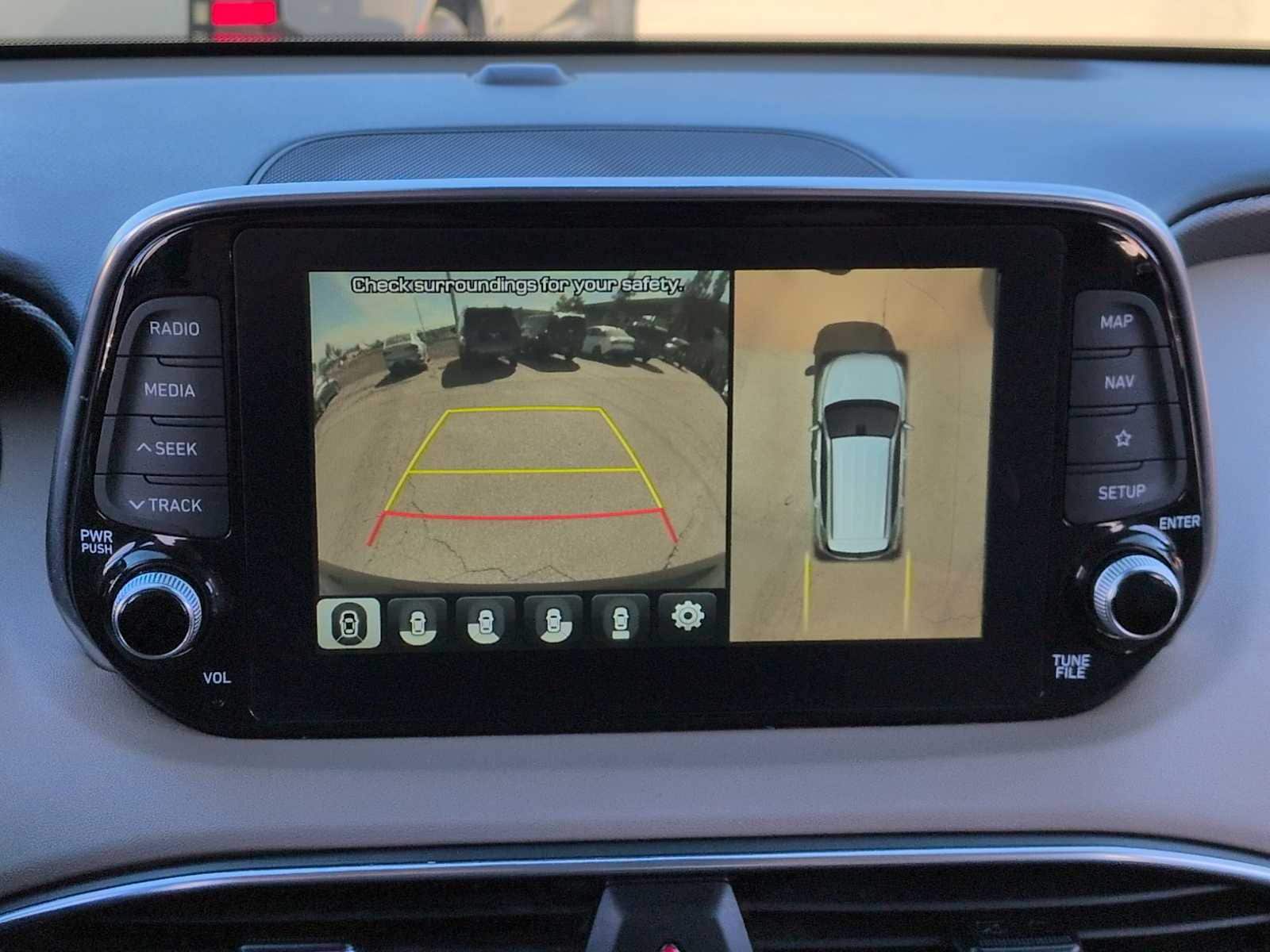 Thumbnail: 2019 Hyundai Santa Fe - 31