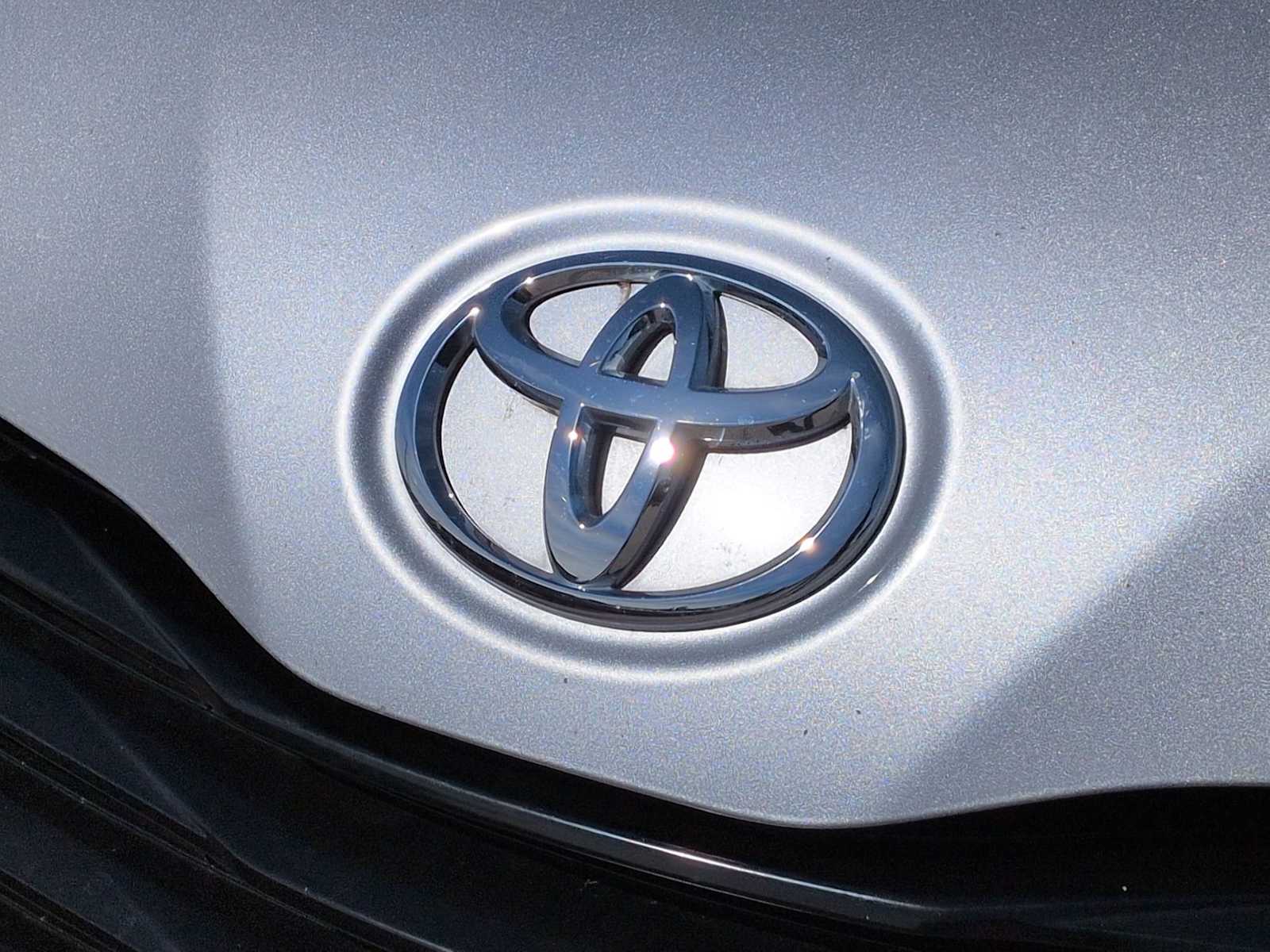 Thumbnail: 2013 Toyota Sienna - 12