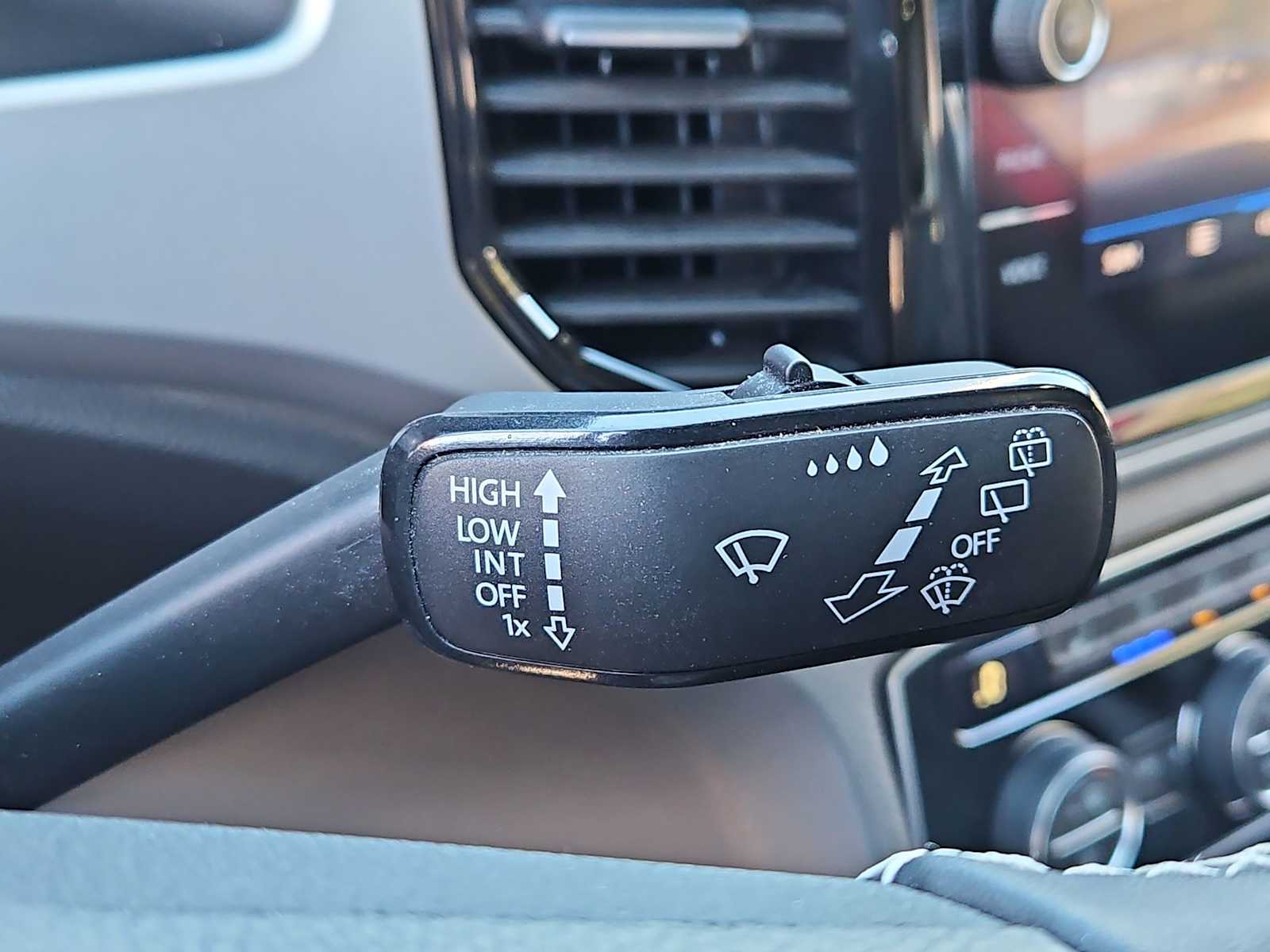 Thumbnail: 2021 Volkswagen Atlas - 25