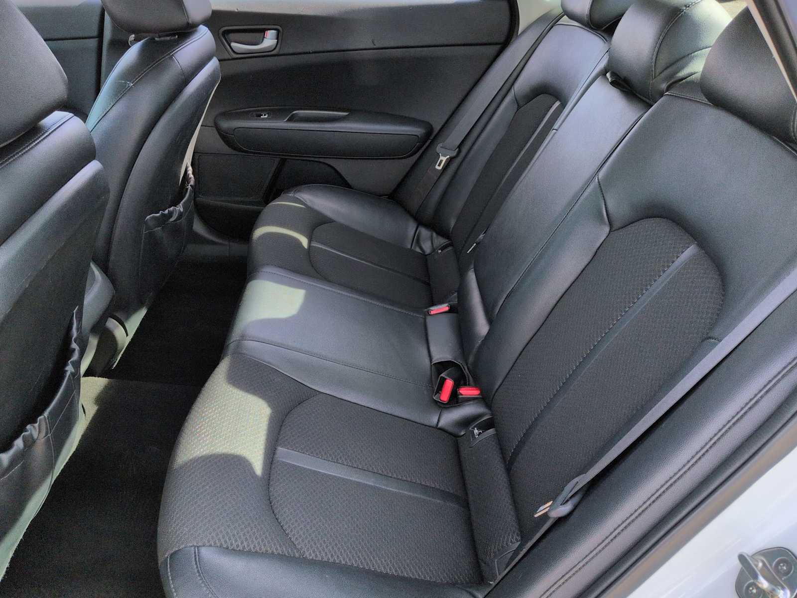 Thumbnail: 2018 Kia Optima - 19