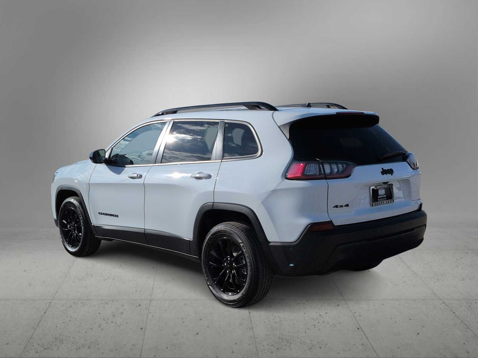 Thumbnail: 2023 Jeep Cherokee - 6