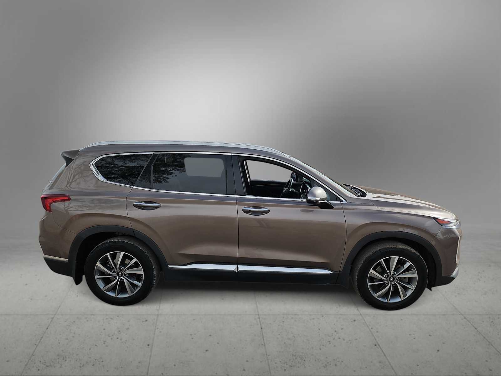 Thumbnail: 2019 Hyundai Santa Fe - 9