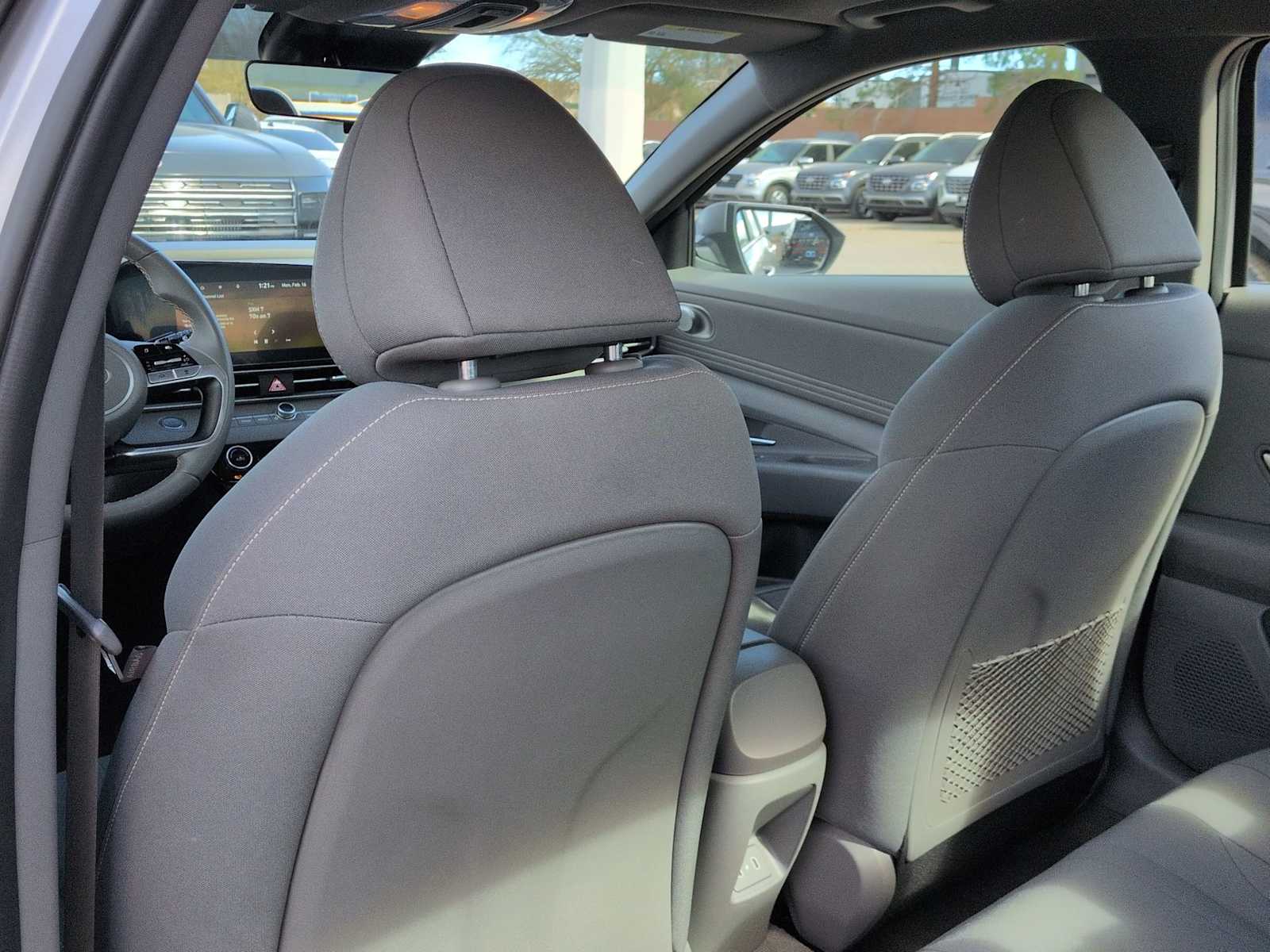 Thumbnail: 2025 Hyundai Elantra - 19