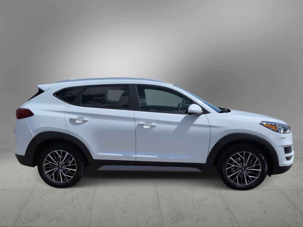 Thumbnail: 2019 Hyundai Tucson - 9