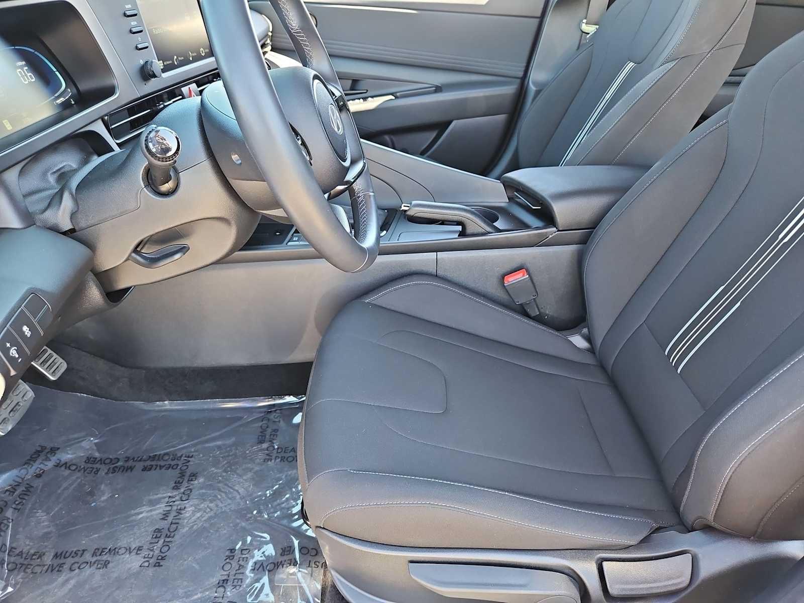 Thumbnail: 2025 Hyundai Elantra - 16