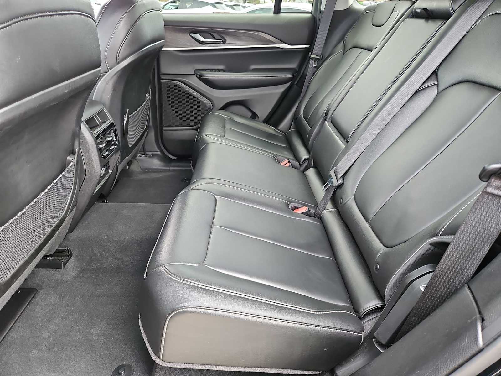 Thumbnail: 2023 Jeep Grand Cherokee - 19