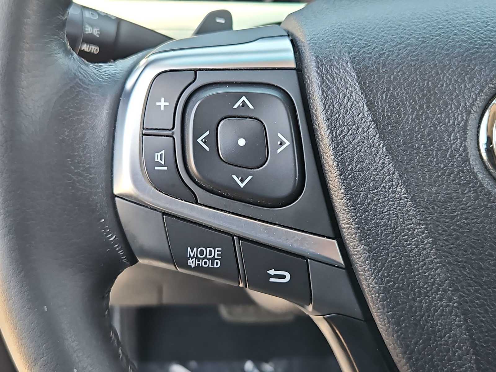 Thumbnail: 2015 Toyota Camry - 23