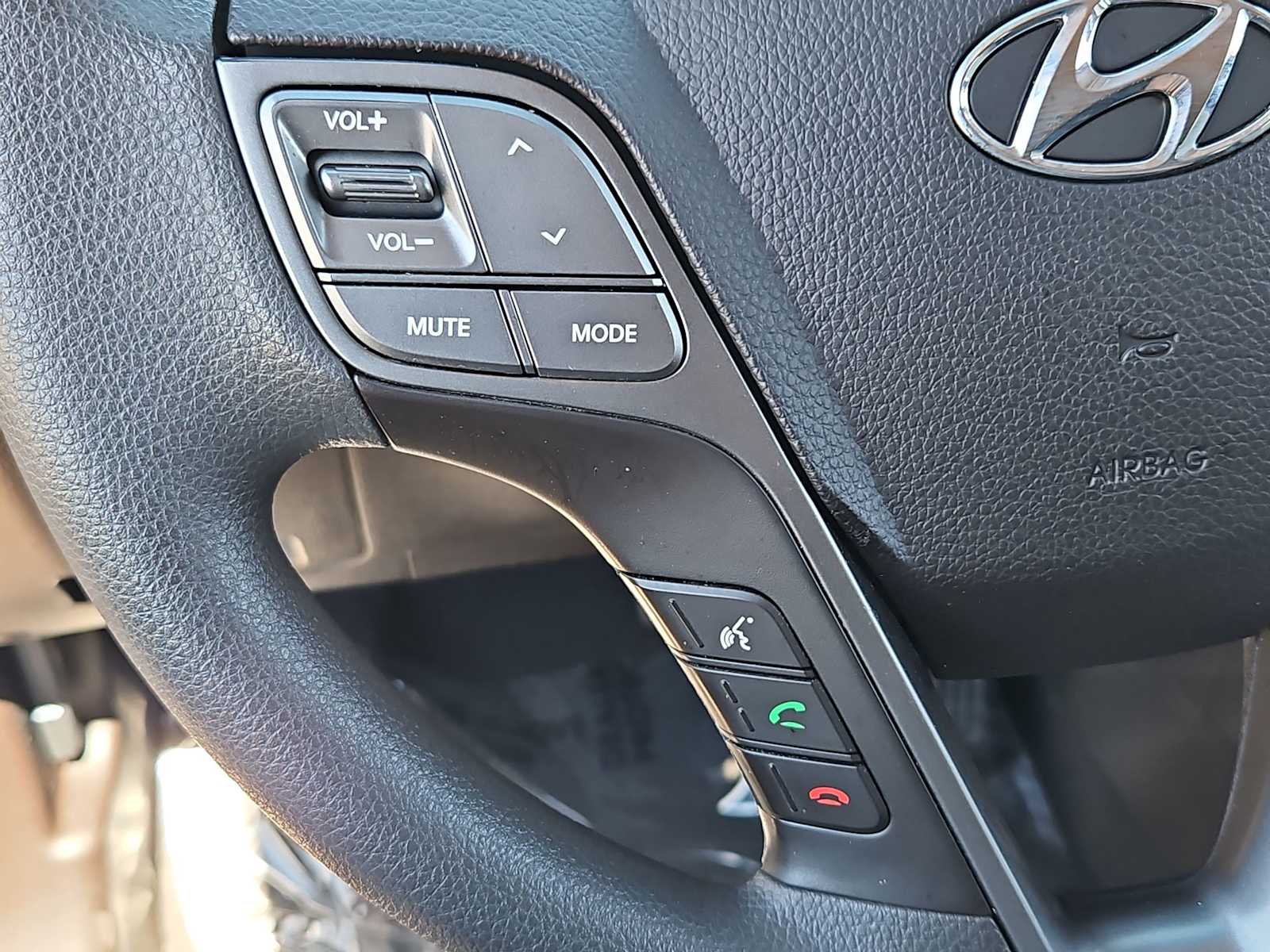 Thumbnail: 2018 Hyundai Santa Fe - 23