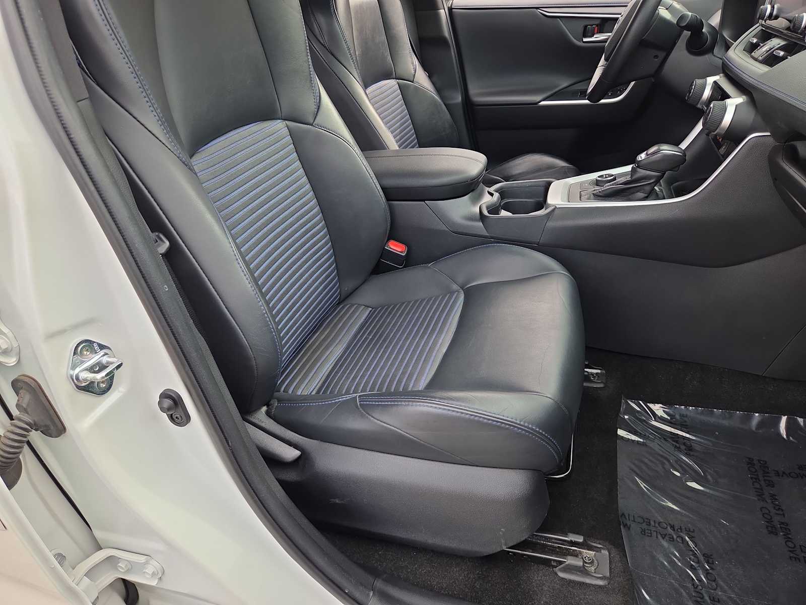 Thumbnail: 2020 Toyota RAV4 - 23