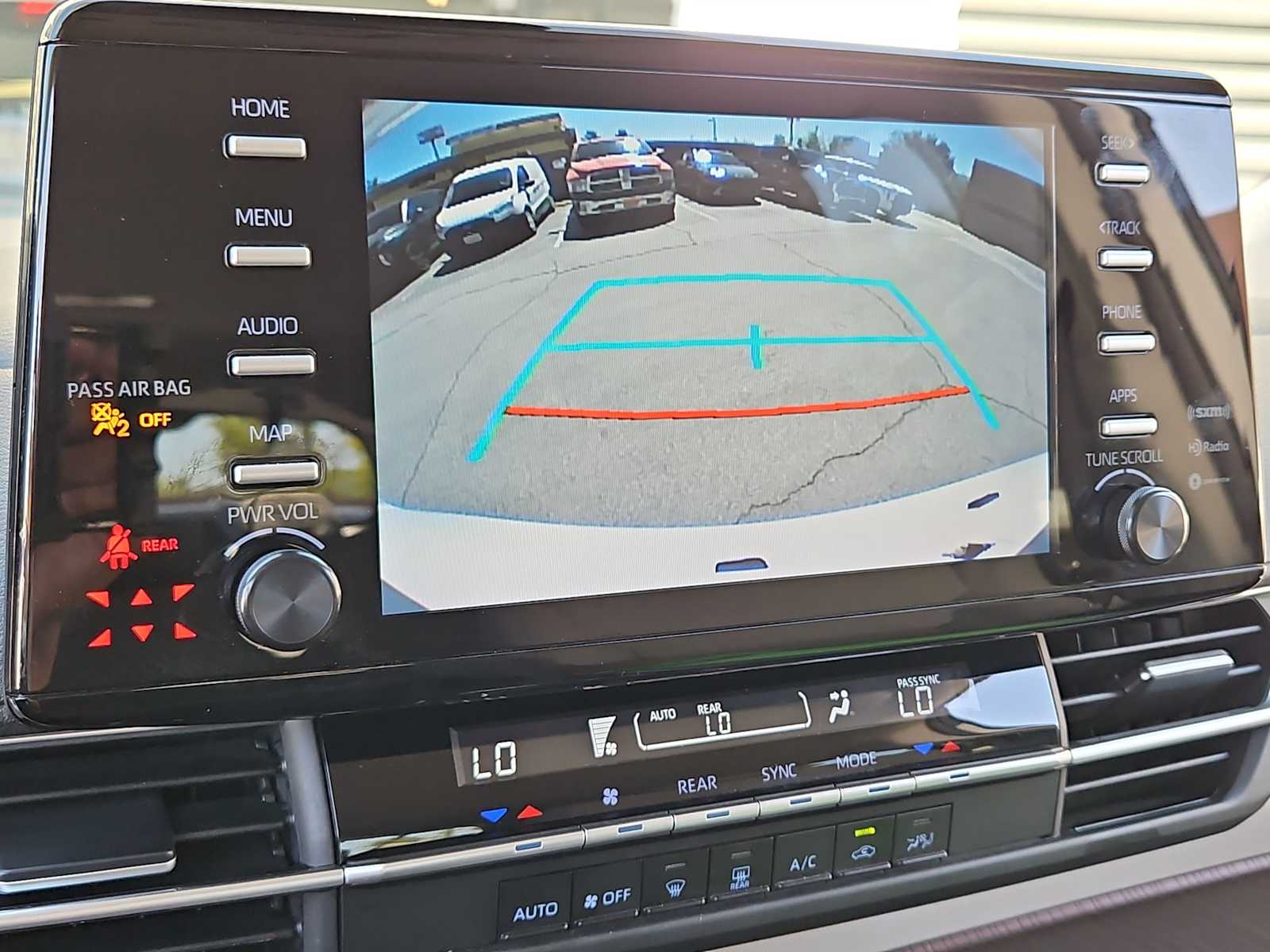 Thumbnail: 2023 Toyota Sienna - 26