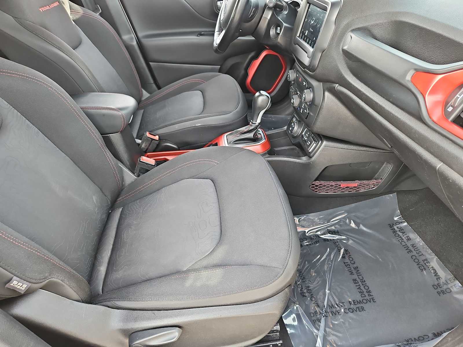 Thumbnail: 2018 Jeep Renegade - 21