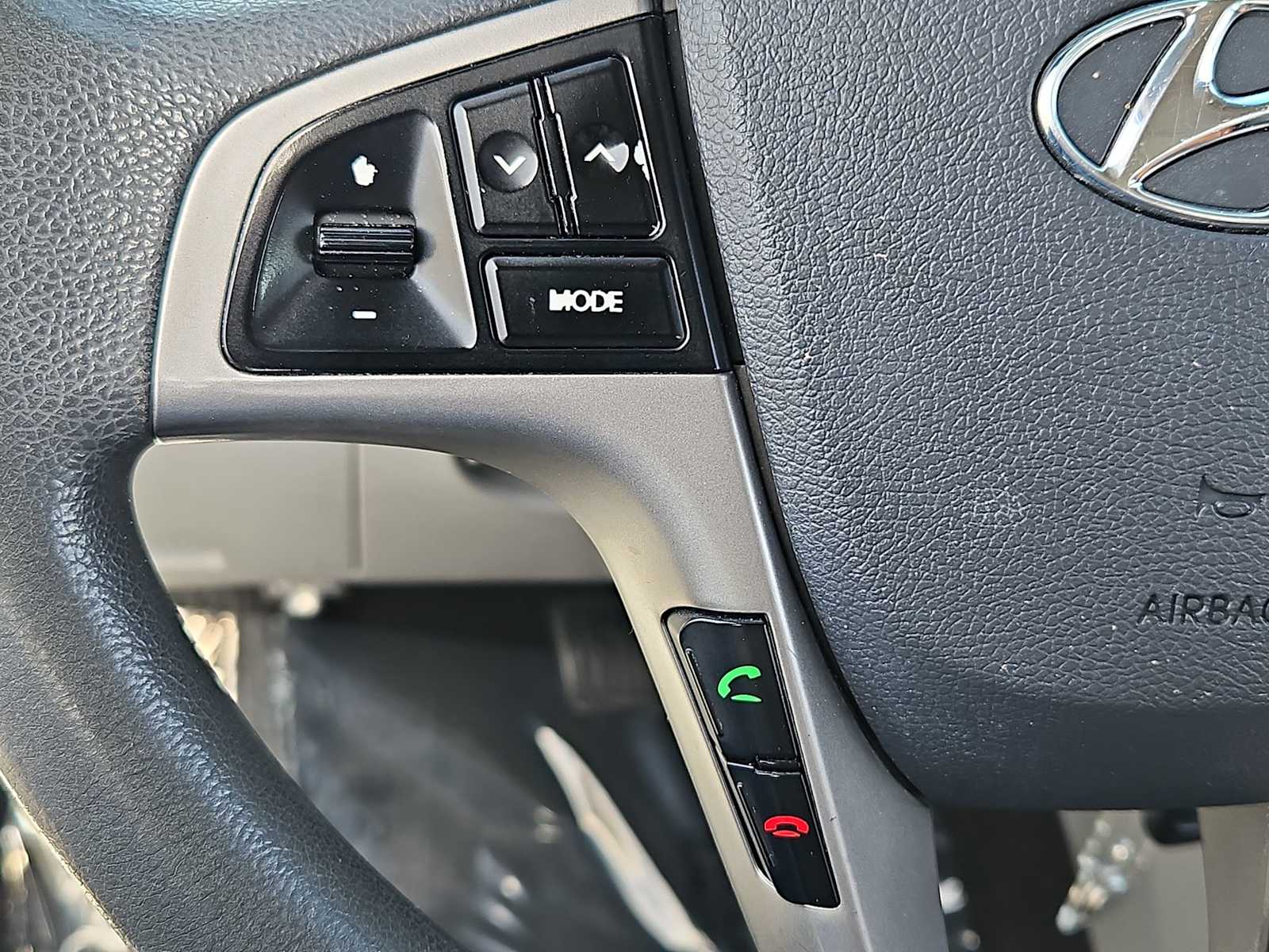 Thumbnail: 2016 Hyundai Accent - 23