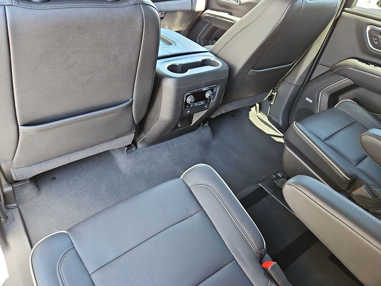 Thumbnail: 2021 Chevrolet Tahoe - 18