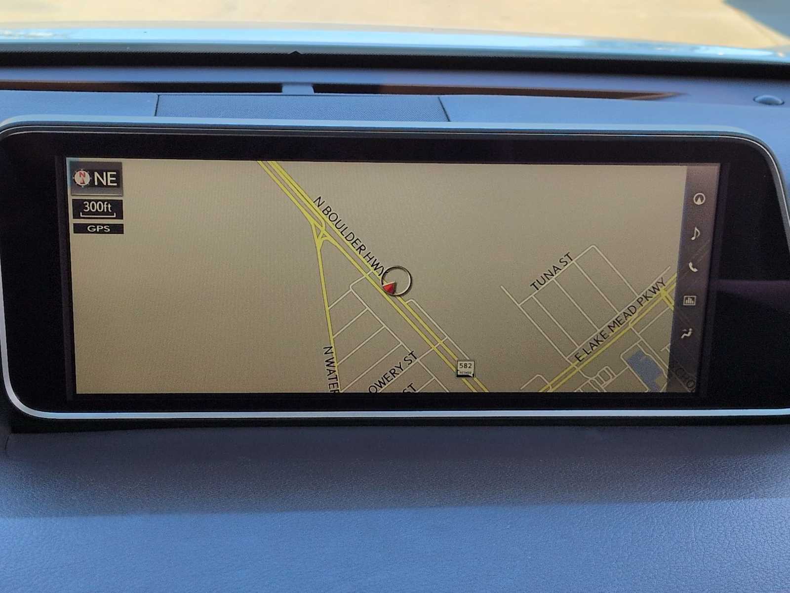 Thumbnail: 2017 Lexus RX - 30