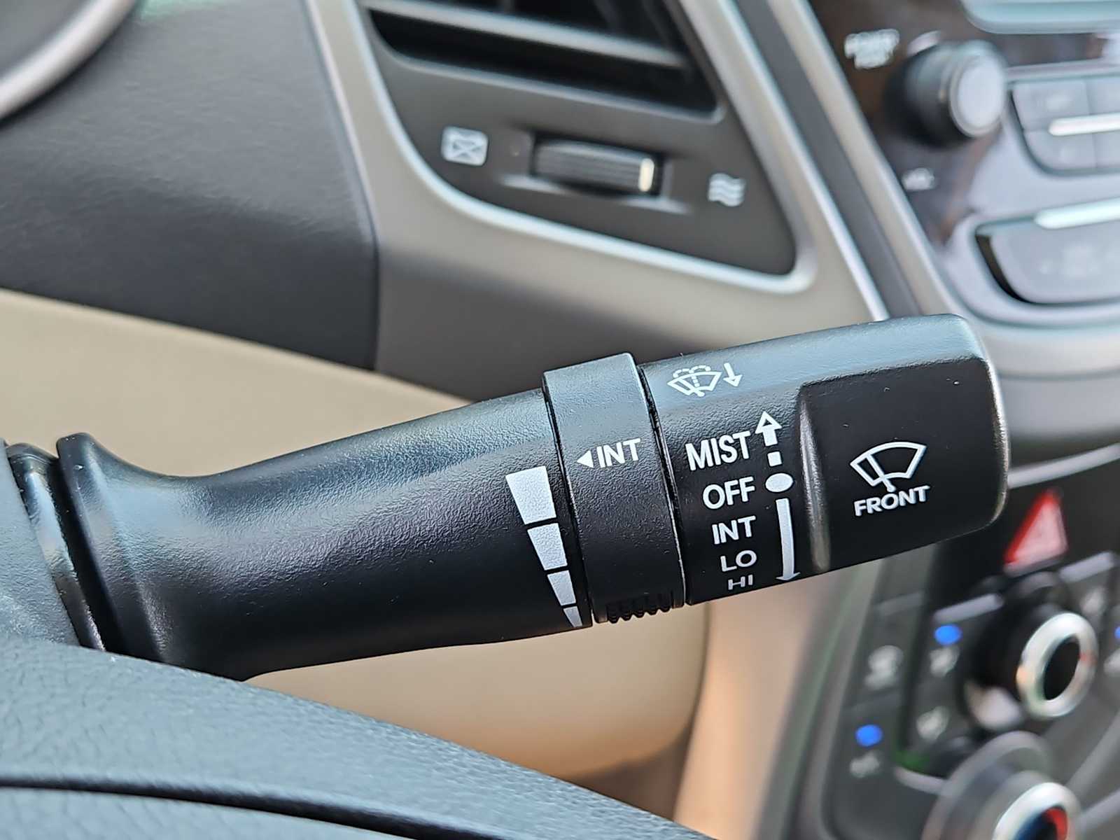 Thumbnail: 2014 Hyundai Elantra - 23