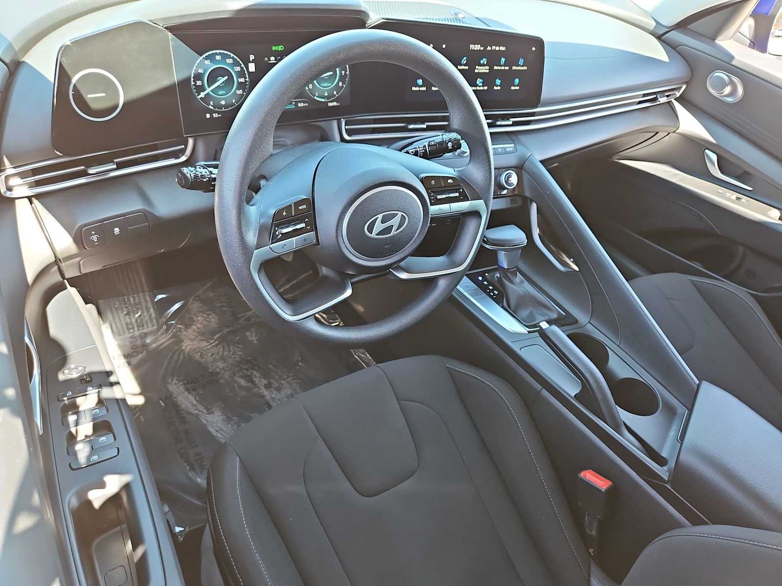 Thumbnail: 2024 Hyundai Elantra - 10