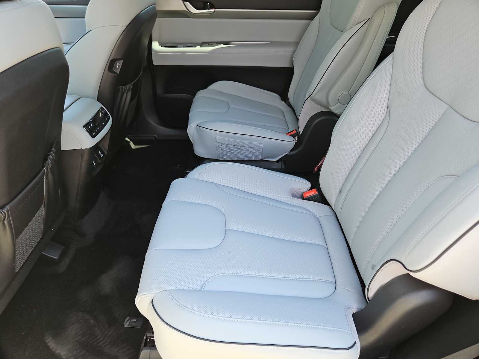 2025 Hyundai Palisade SEL 18