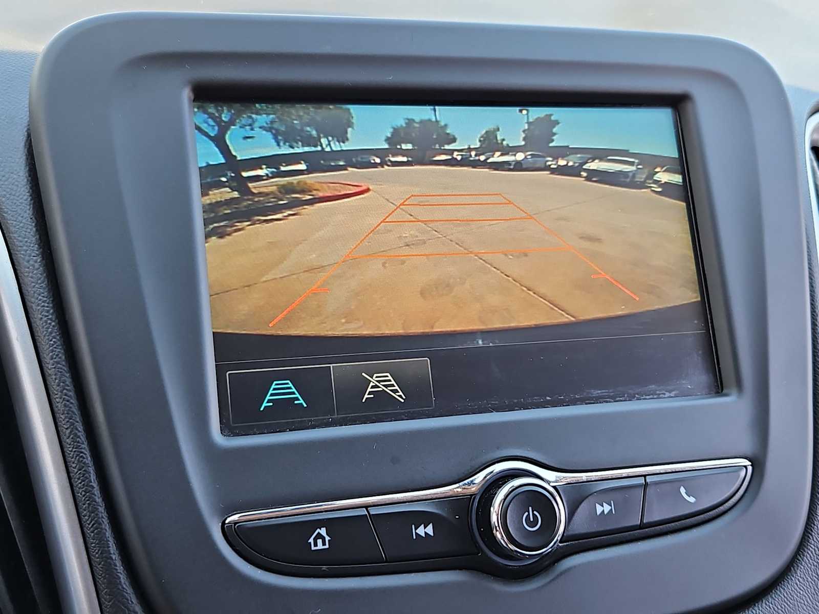 2018 Chevrolet Malibu LS 26