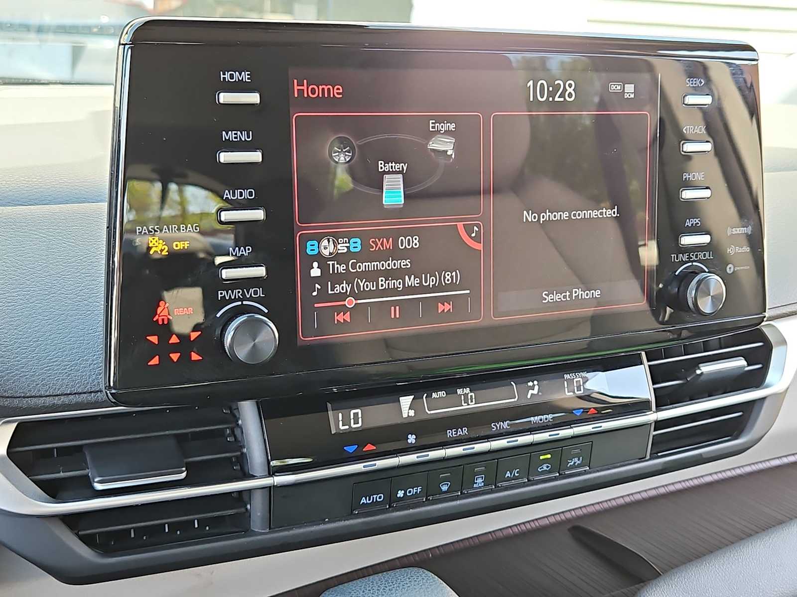 Thumbnail: 2023 Toyota Sienna - 25