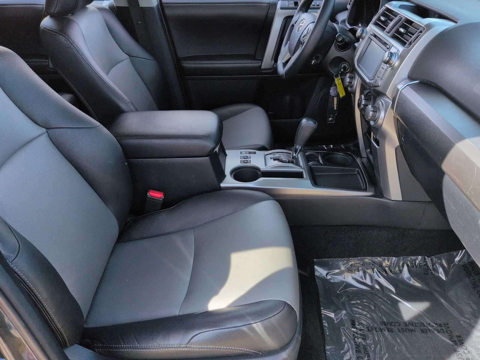 Thumbnail: 2017 Toyota 4Runner - 21