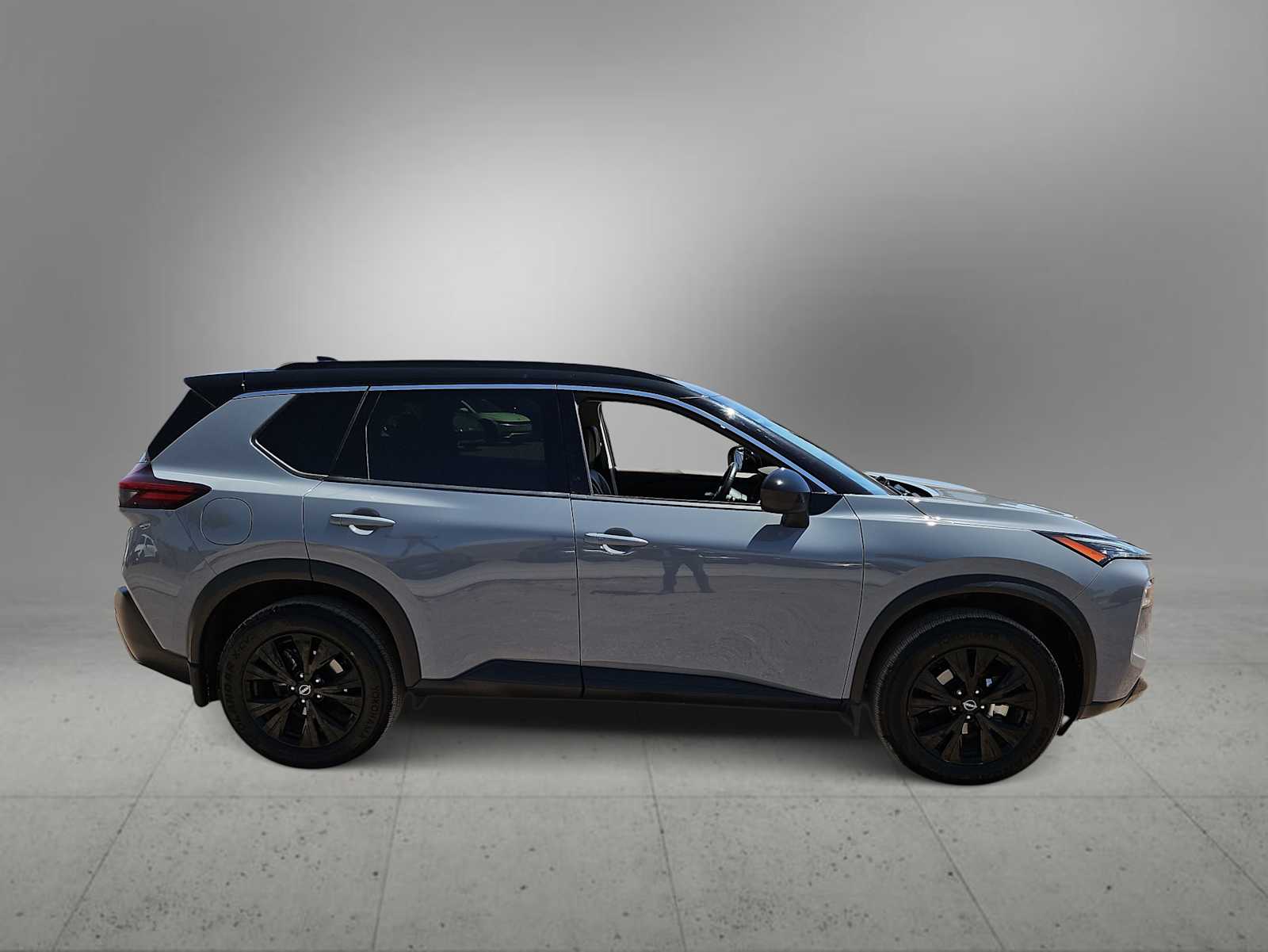 Thumbnail: 2023 Nissan Rogue - 9