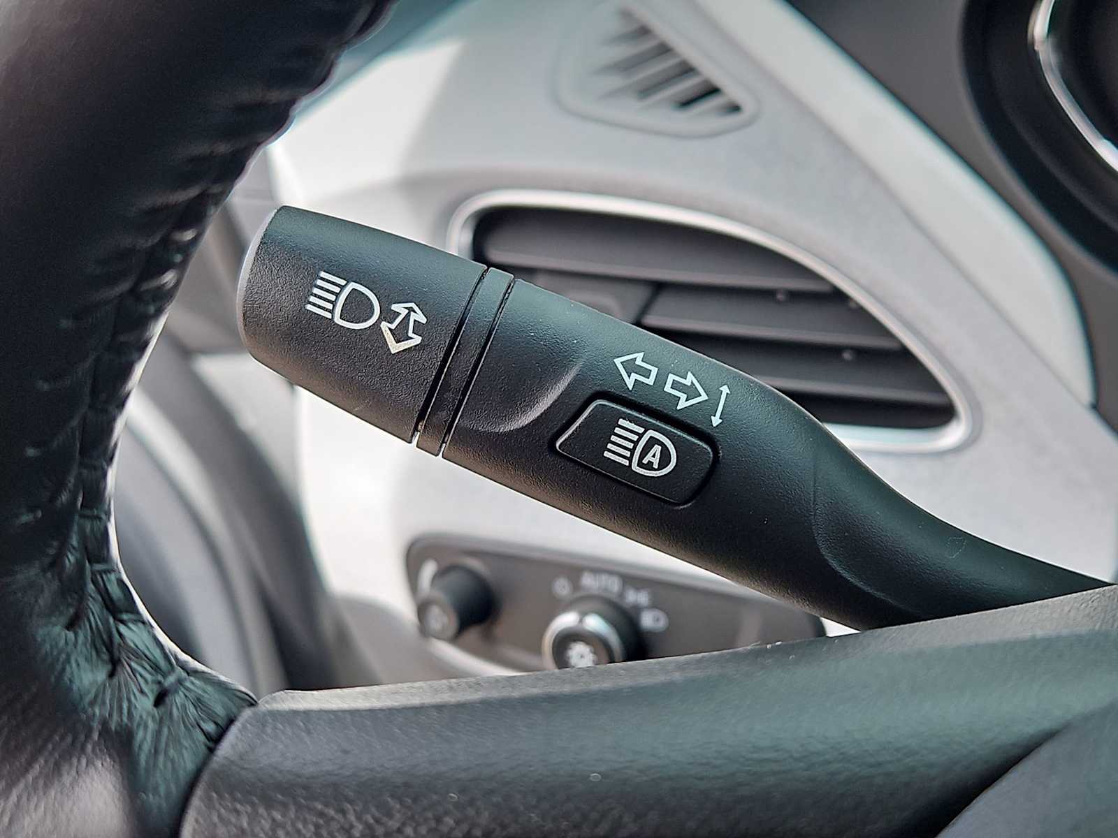 Thumbnail: 2020 Chevrolet Bolt EV - 26