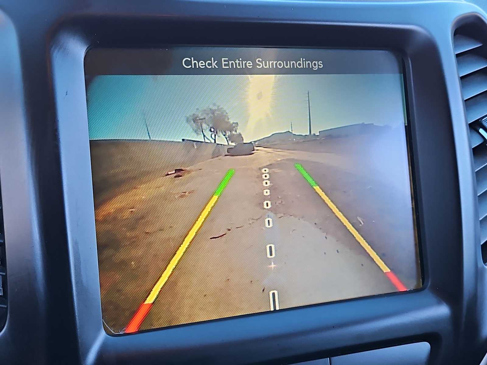 Thumbnail: 2017 Jeep Cherokee - 30