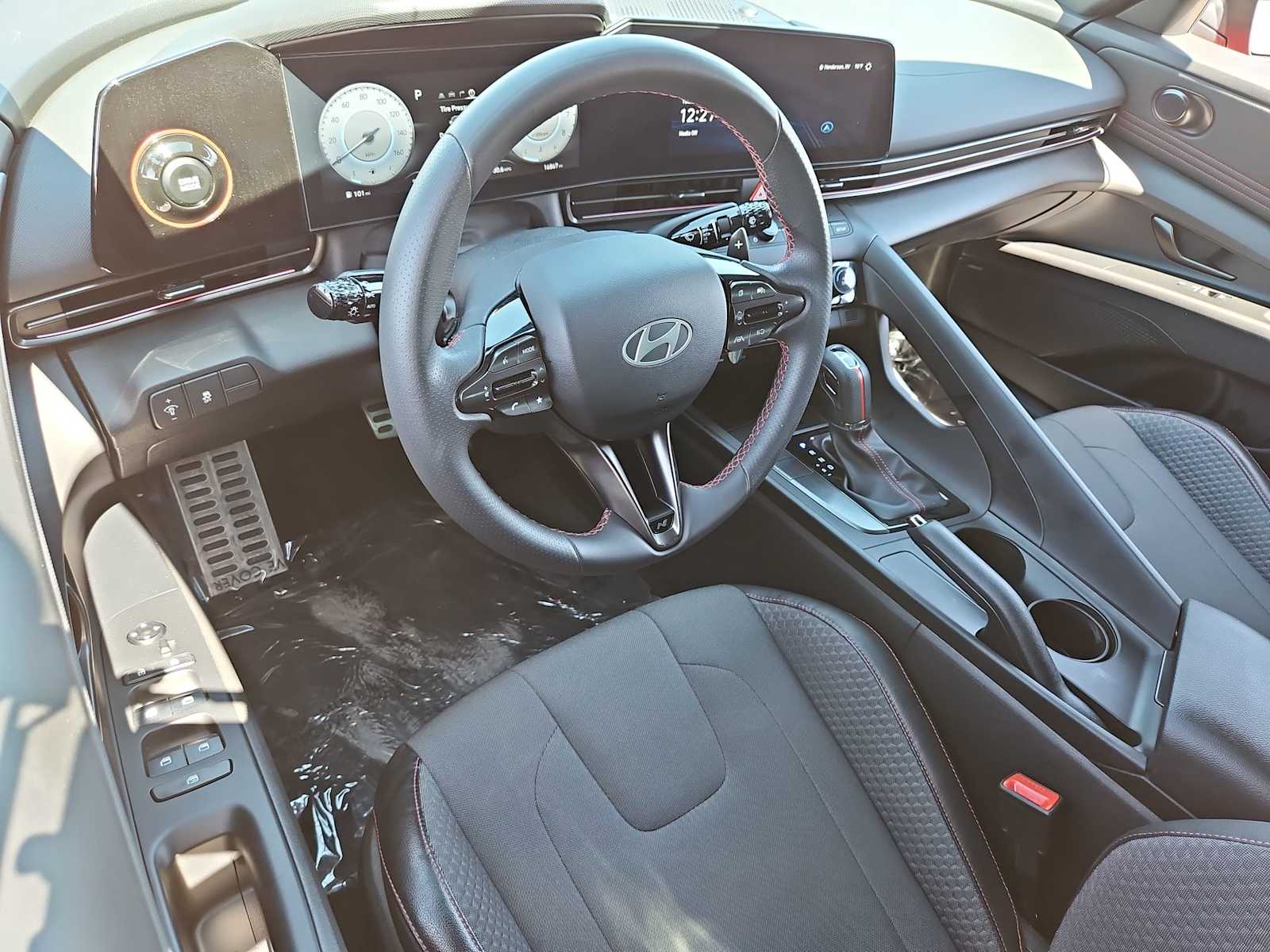 Thumbnail: 2024 Hyundai Elantra - 10