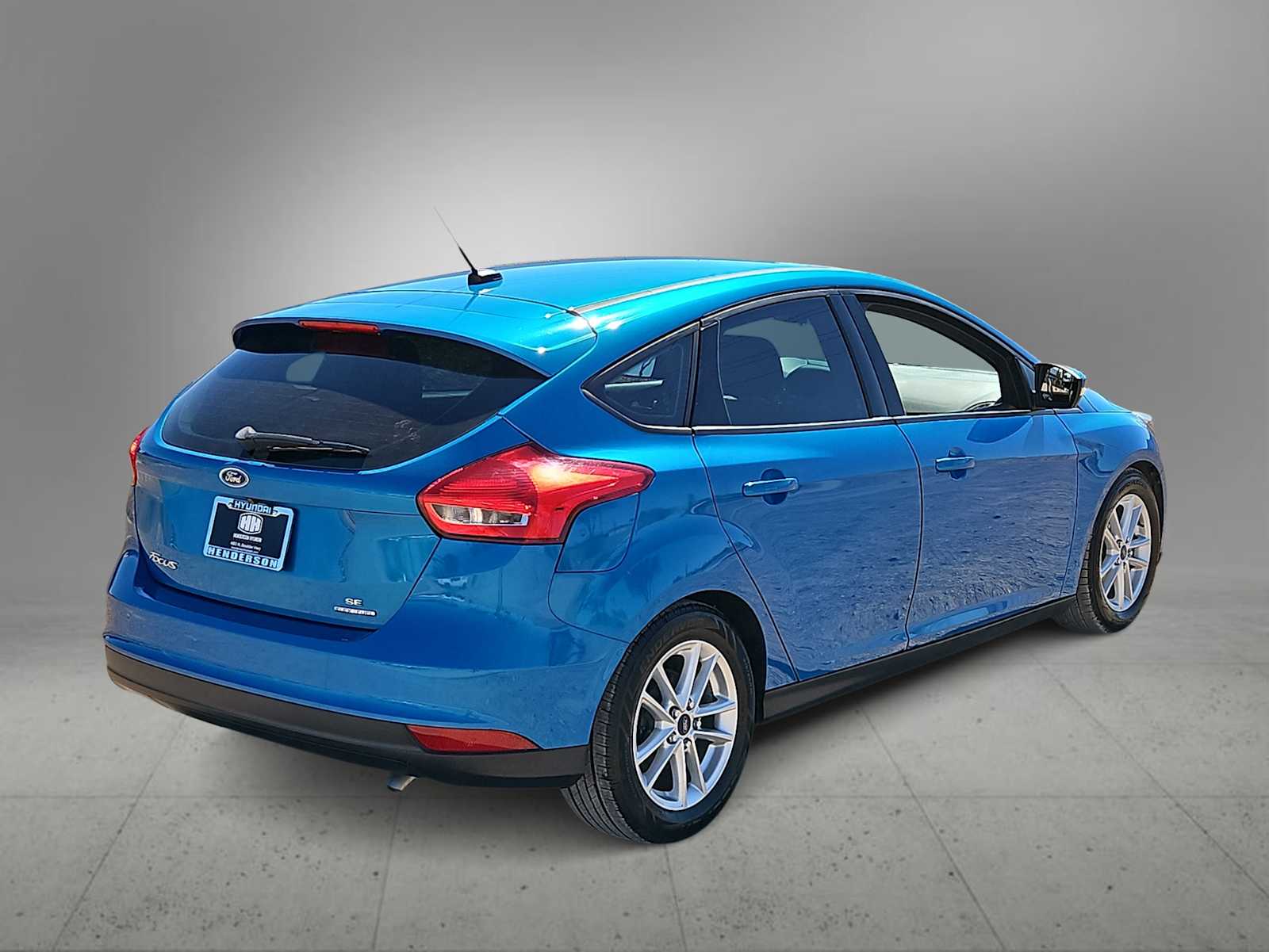 Thumbnail: 2016 Ford Focus - 8