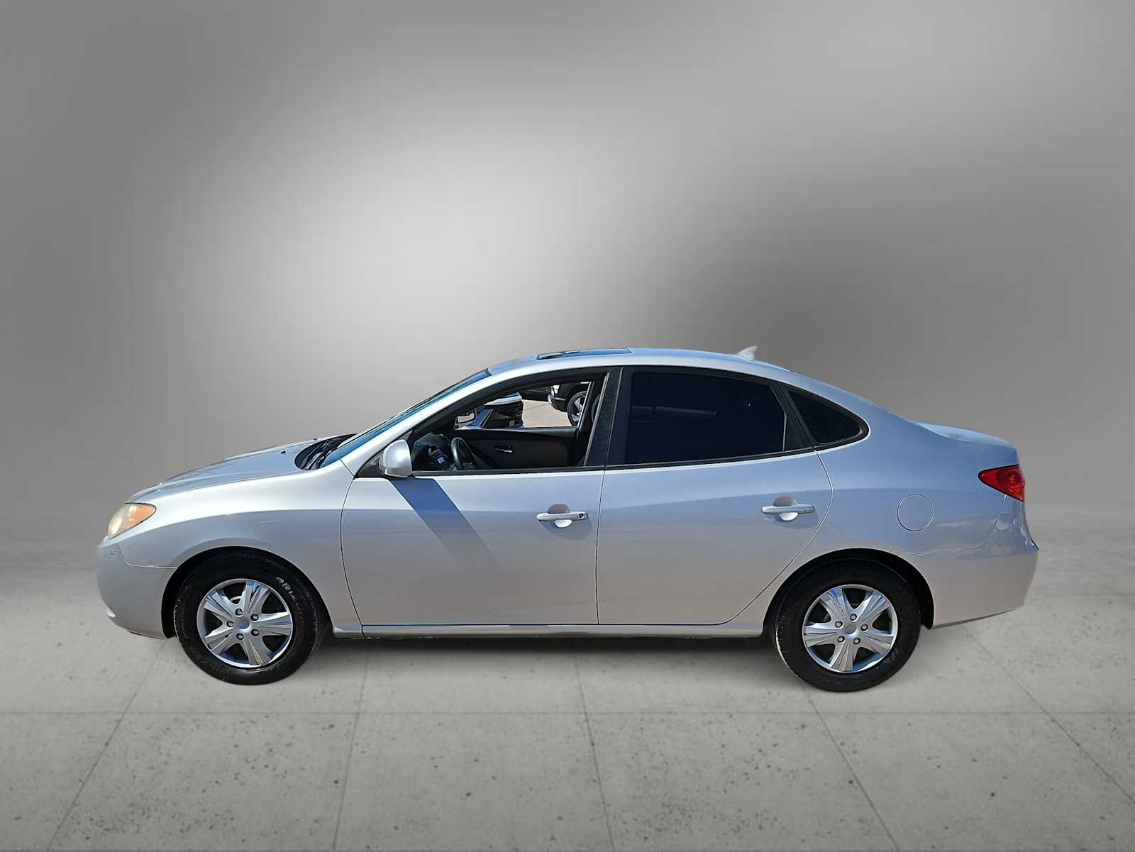 Thumbnail: 2010 Hyundai Elantra - 5