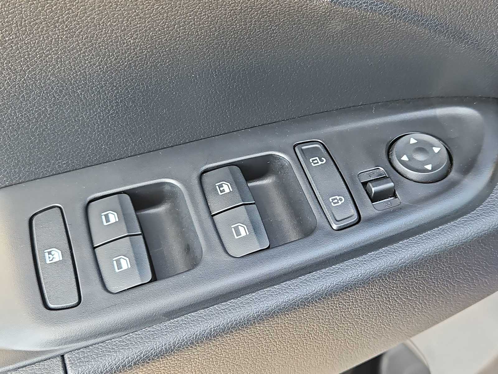 Thumbnail: 2025 Hyundai Venue - 17