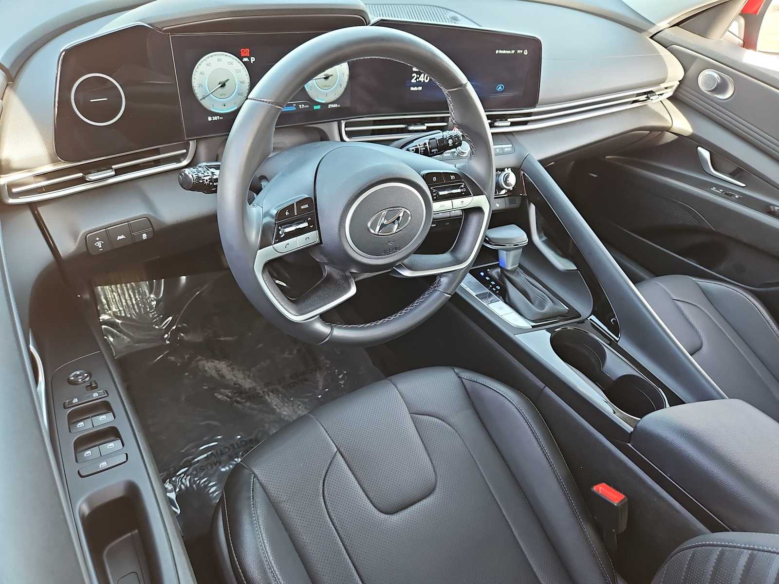 Thumbnail: 2023 Hyundai Elantra - 10