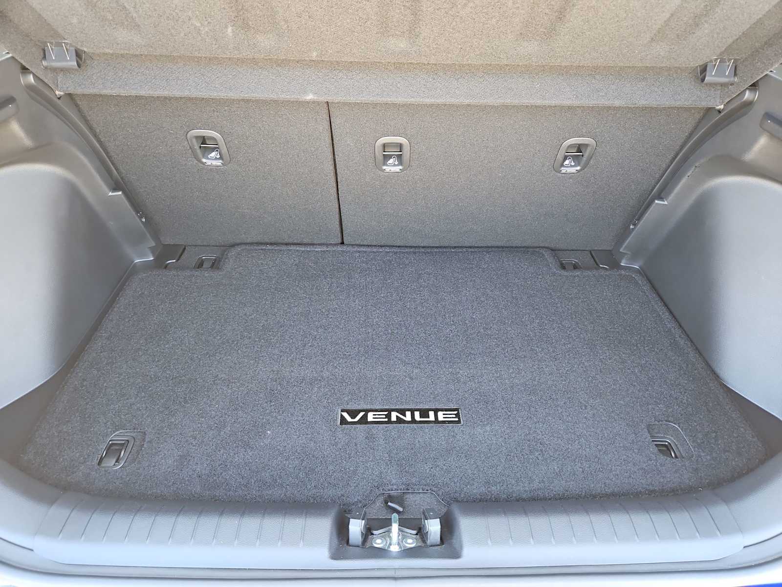 Thumbnail: 2025 Hyundai Venue - 32