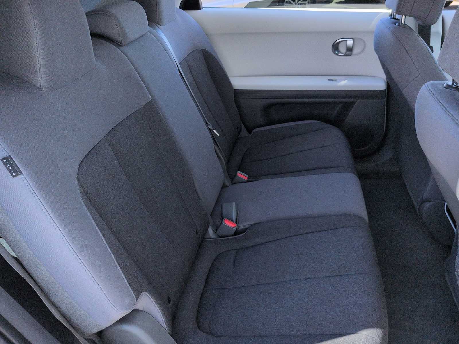 Thumbnail: 2024 Hyundai Ioniq 5 - 21