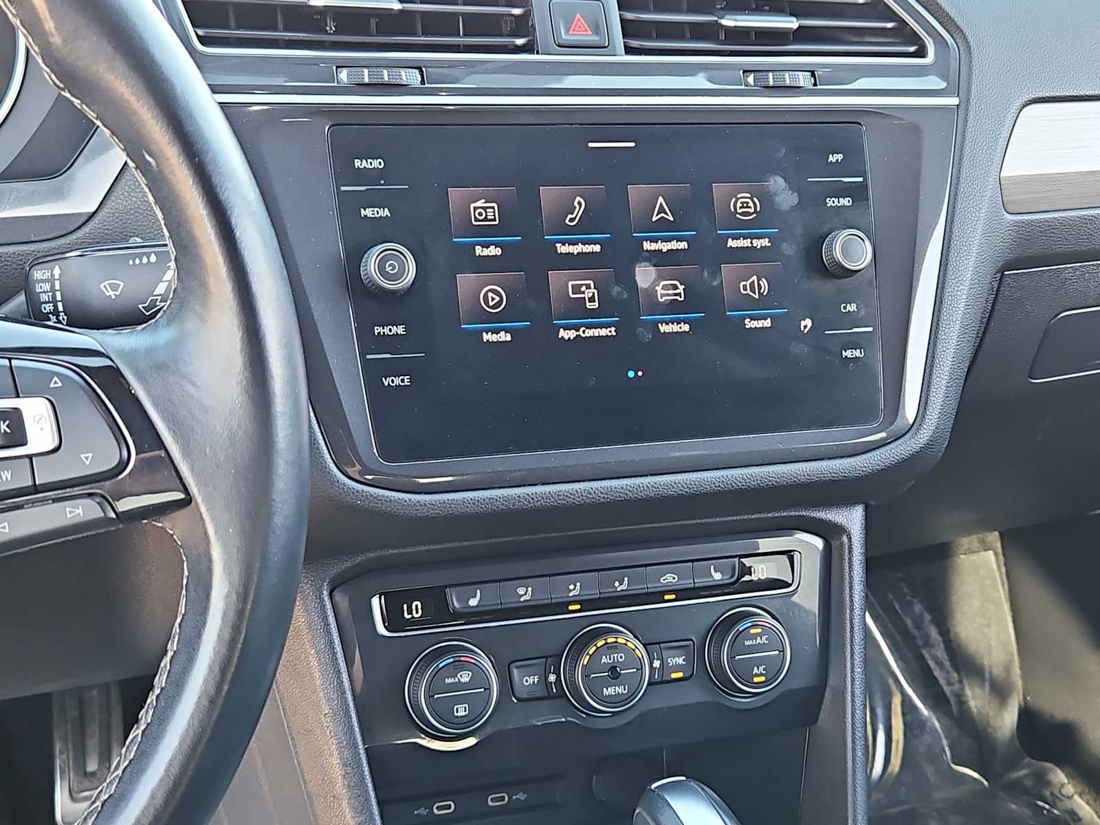 Thumbnail: 2021 Volkswagen Tiguan - 29