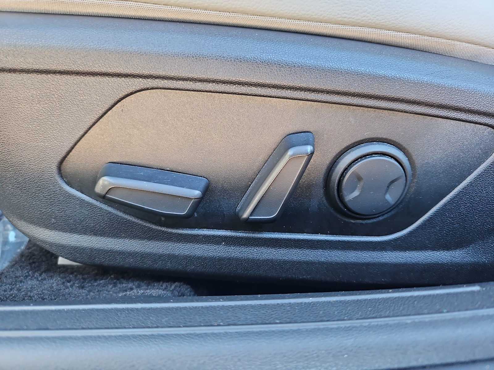 Thumbnail: 2024 Hyundai Elantra - 17