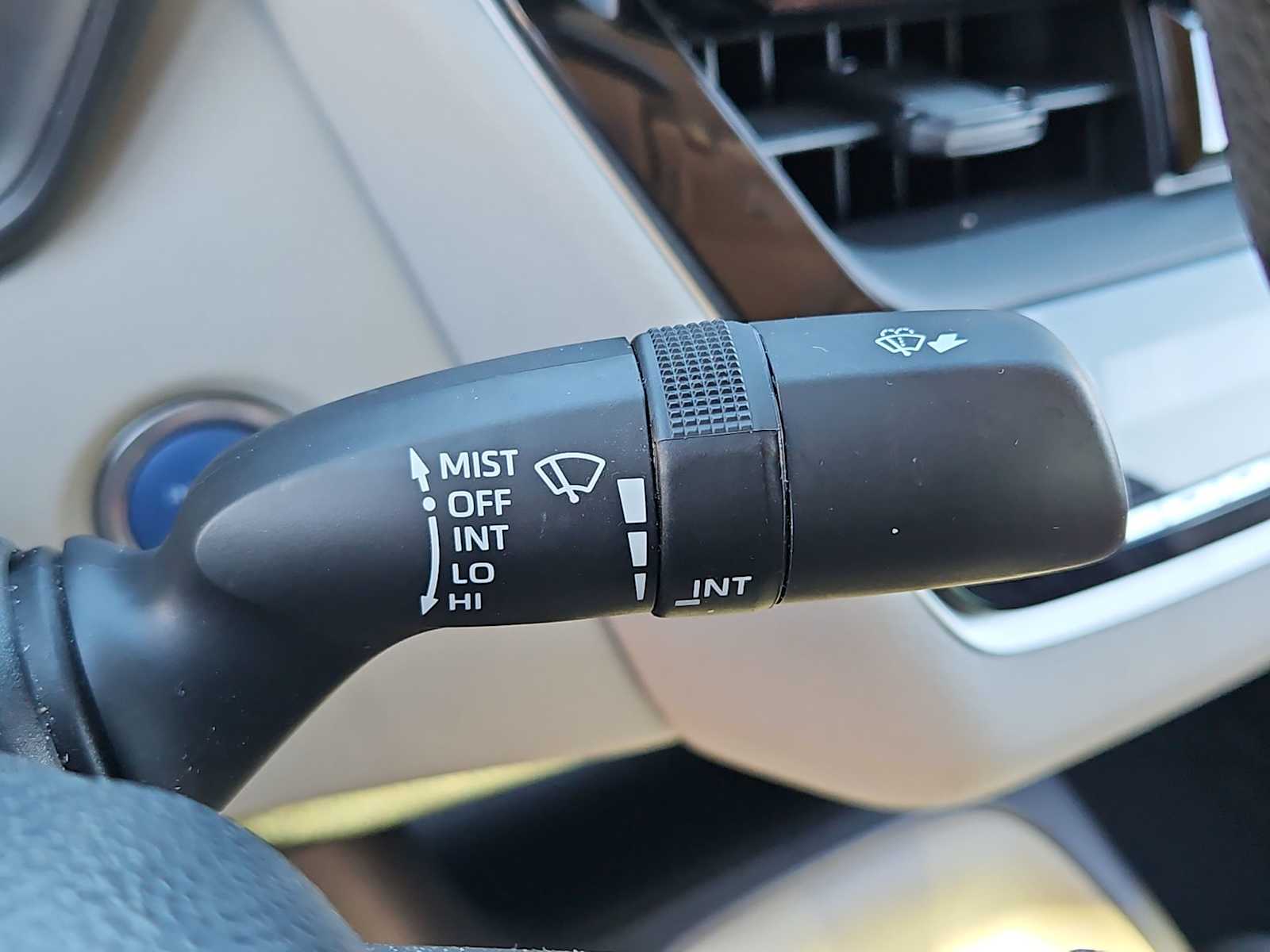 Thumbnail: 2021 Toyota Corolla - 25