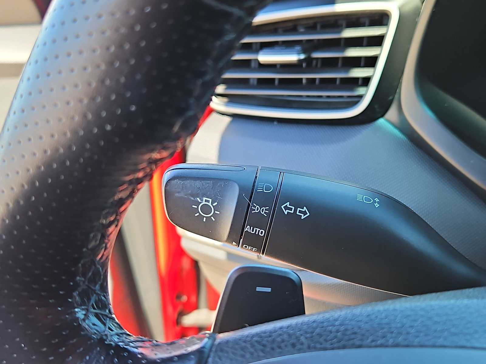 Thumbnail: 2019 Hyundai Veloster - 24