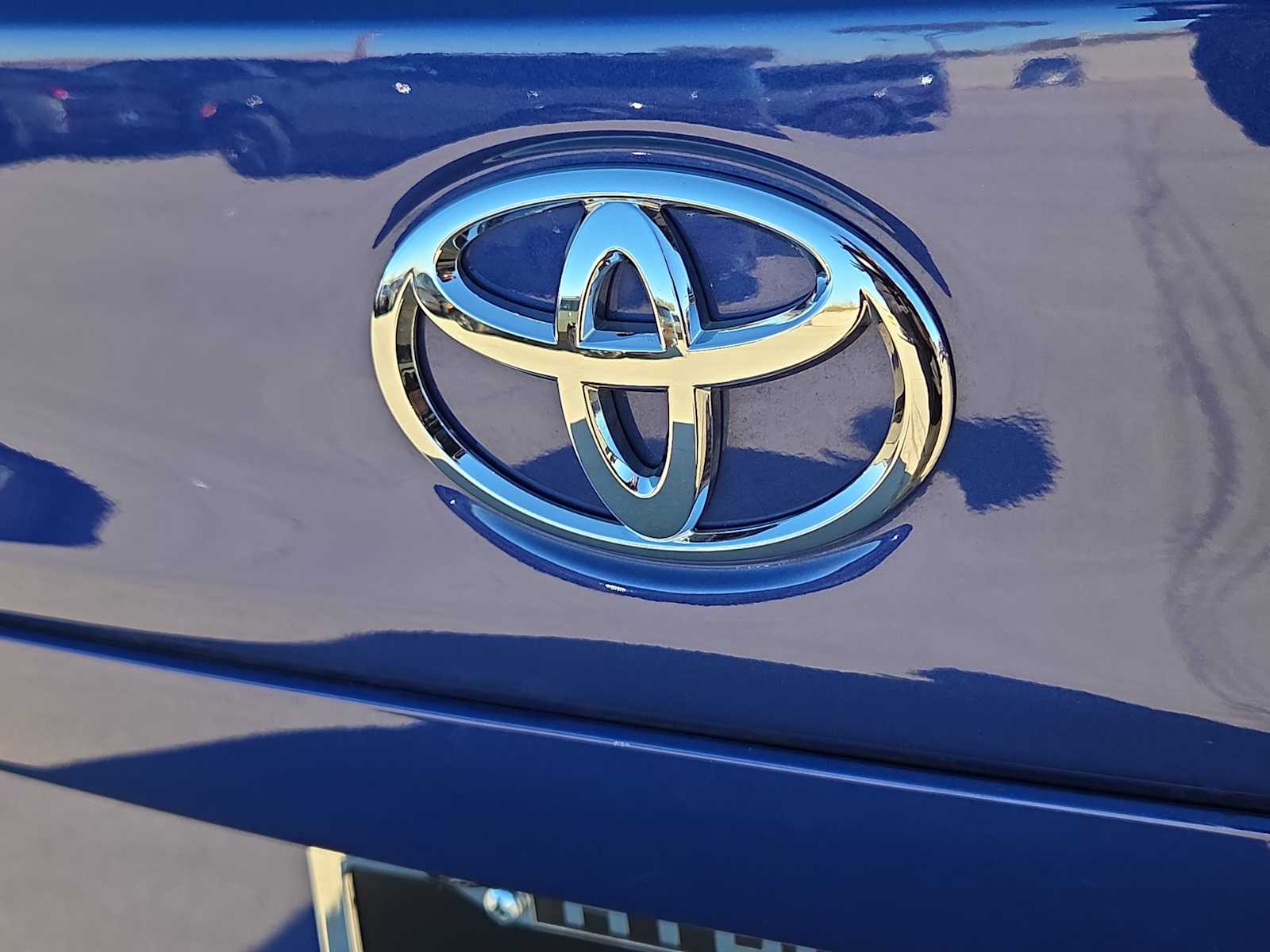 Thumbnail: 2023 Toyota Corolla Cross - 12